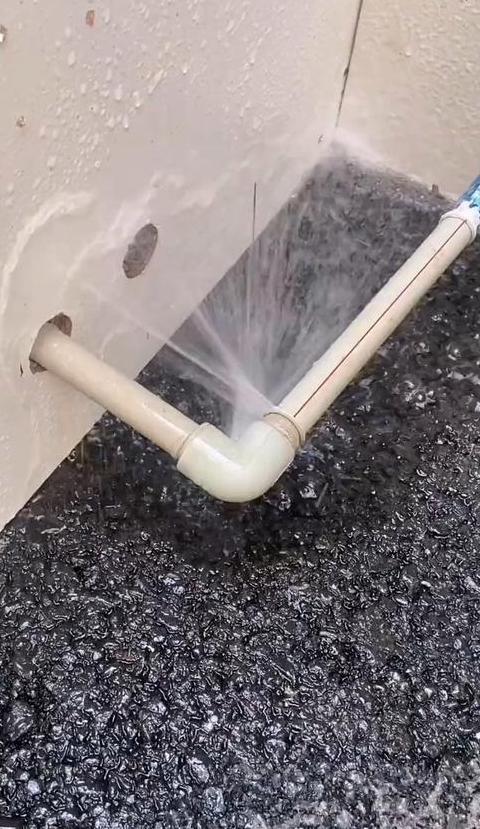 水管漏水用什么来补