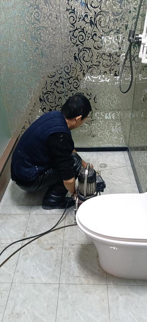卫生间下水道管道漏水怎么维修