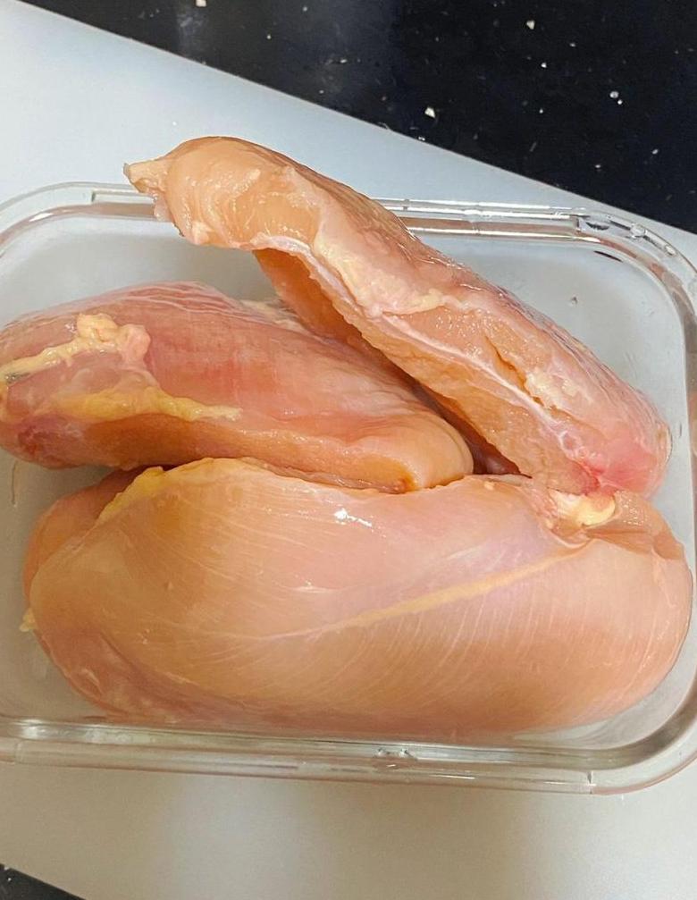 猫食鸡胸肉，煮多久最适宜？