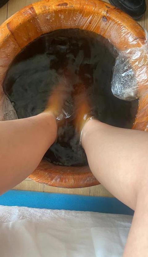 泡脚出汗原因揭秘及健康注意事项