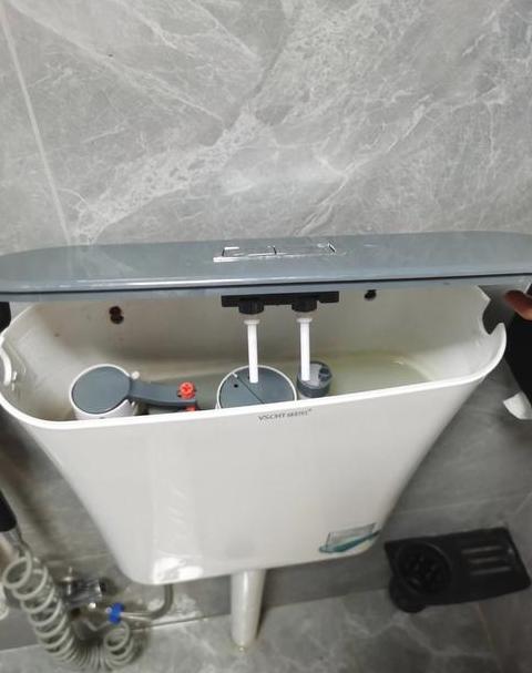 蹲便器水箱漏水处理全攻略