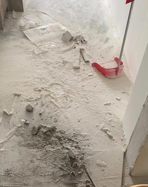白水泥容易脱落吗为什么