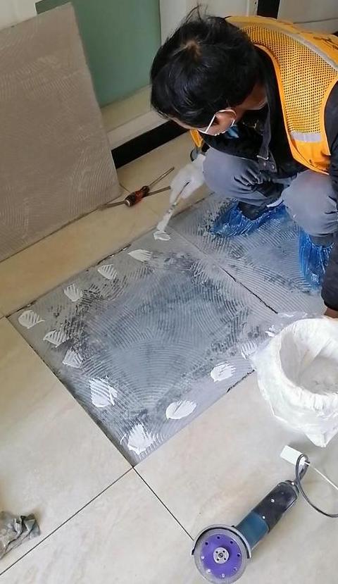 瓷砖开裂修复攻略：简单方法让瓷砖焕然一新