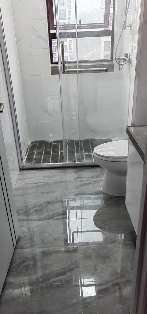 卫生间地面砖缝隙填充
