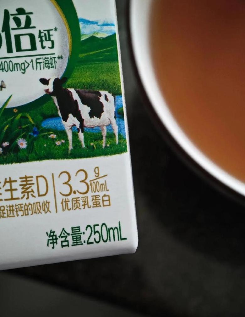 中午喝牛奶的注意事项及搭配建议
