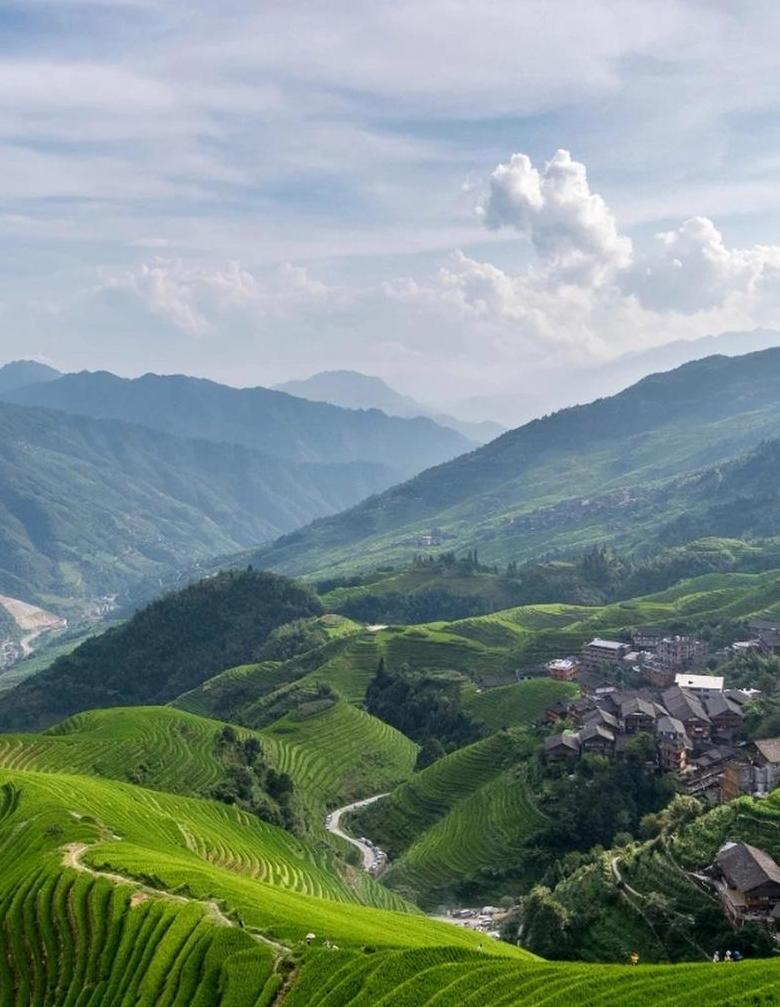 崇山峻岭：解读山势壮丽与成语用法