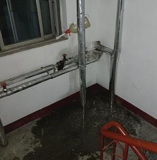 暖气片漏水责任界定及维修保养指南
