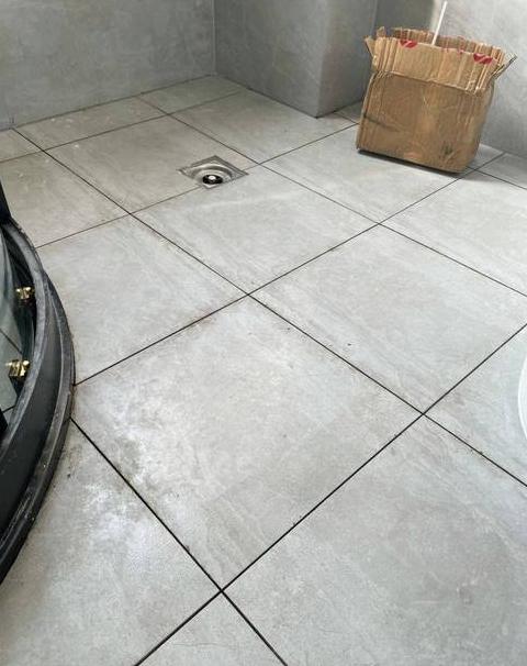 瓷砖缝隙水泥清理克星