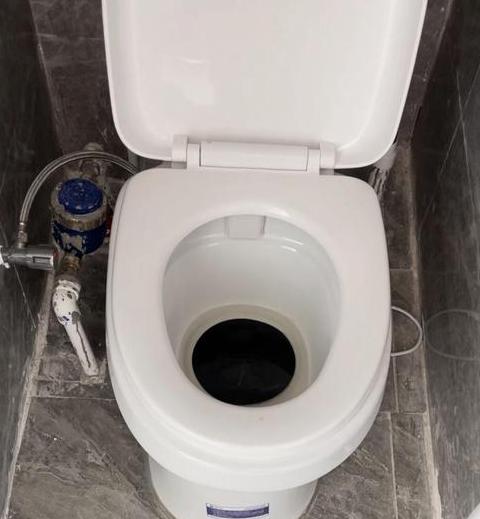 马桶冲水自动响？快速排查解决指南