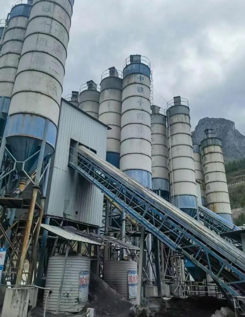 怎样除去水泥罐内壁的水泥